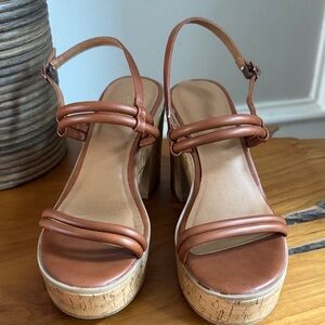 Universal Thread Brown Platform Sandals